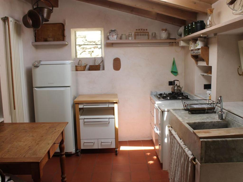 Cottage La Casa Del Pittore Reggimonti Exteriér fotografie