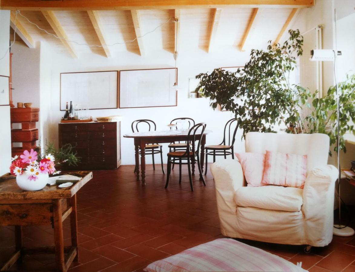 Cottage La Casa Del Pittore Reggimonti Exteriér fotografie